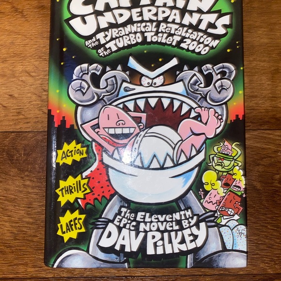 MORE OF CAPTIAN UNDERPANTS NOVELS 8-11 WITH COLOR AND NO COLOR, PLUS MORE BOOKS - Picture 7 of 14
